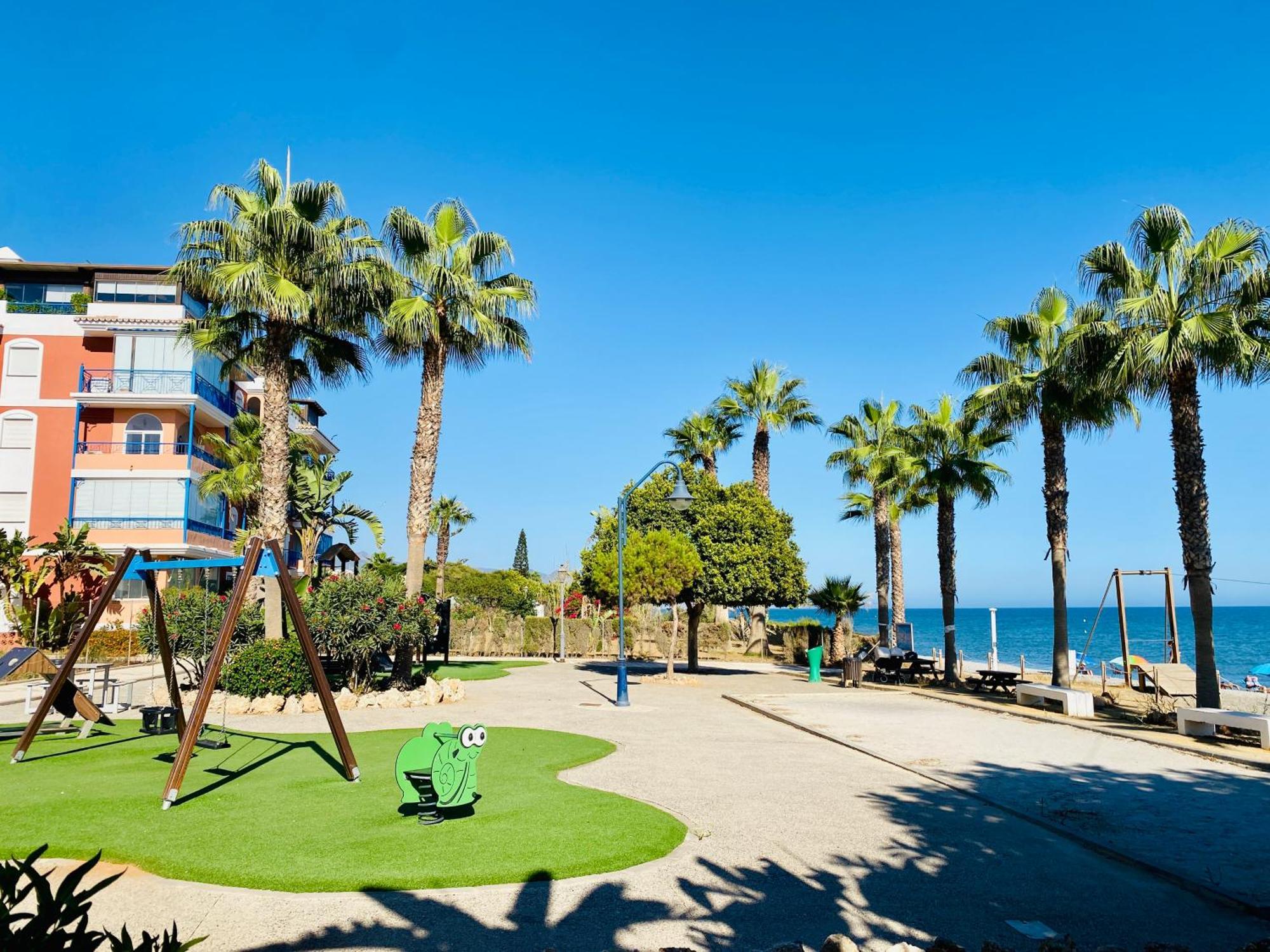 First Line Torrox Costa公寓 外观 照片